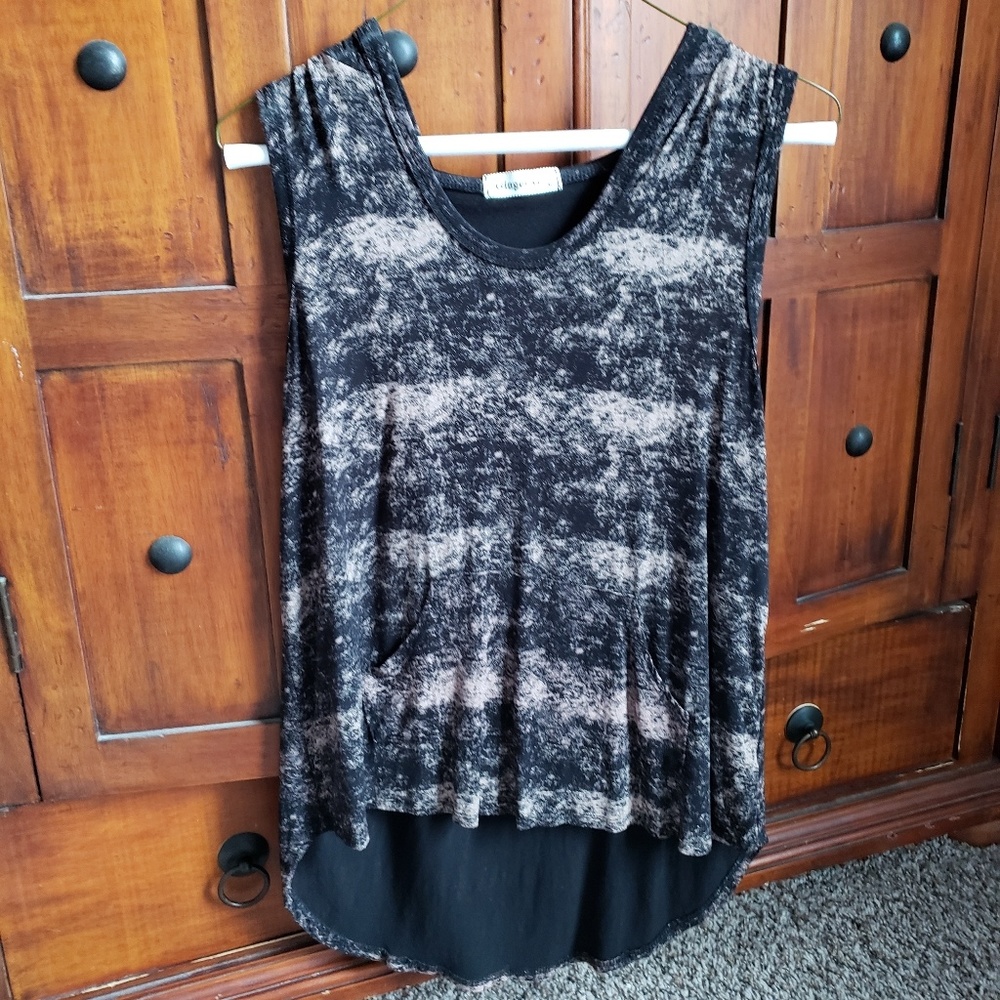 Athletic style top